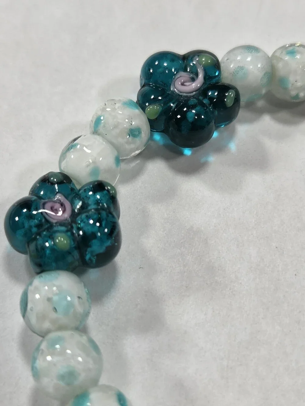 🆕️ NOGU Lagoon Magnolias Firefly Glass Flower Bracelet